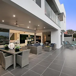 Holiday home Waterfront Splendour, Gold Coast
