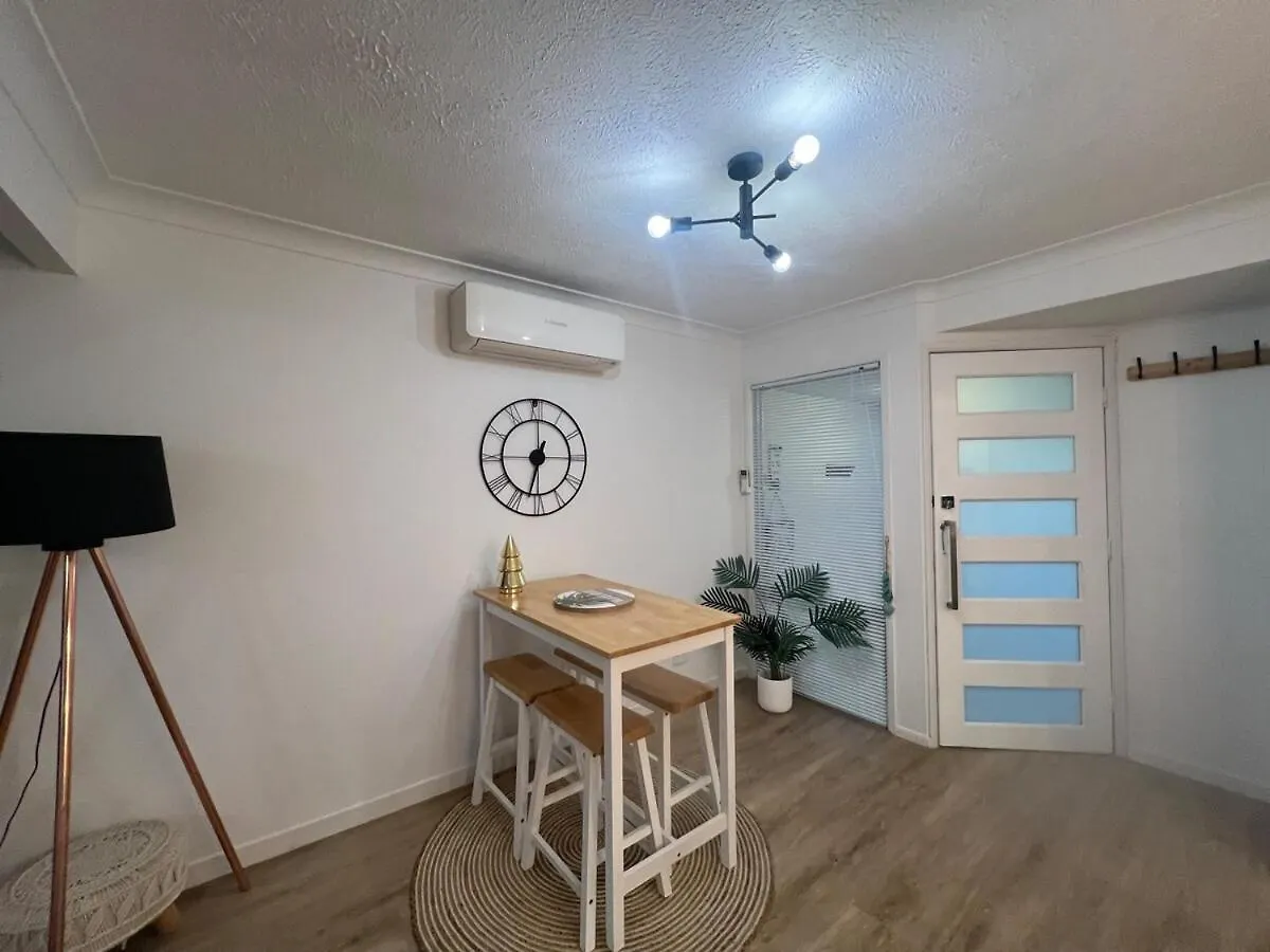 Waterfront 3 Bedroom House In Family Friendly Resort Gold Coast