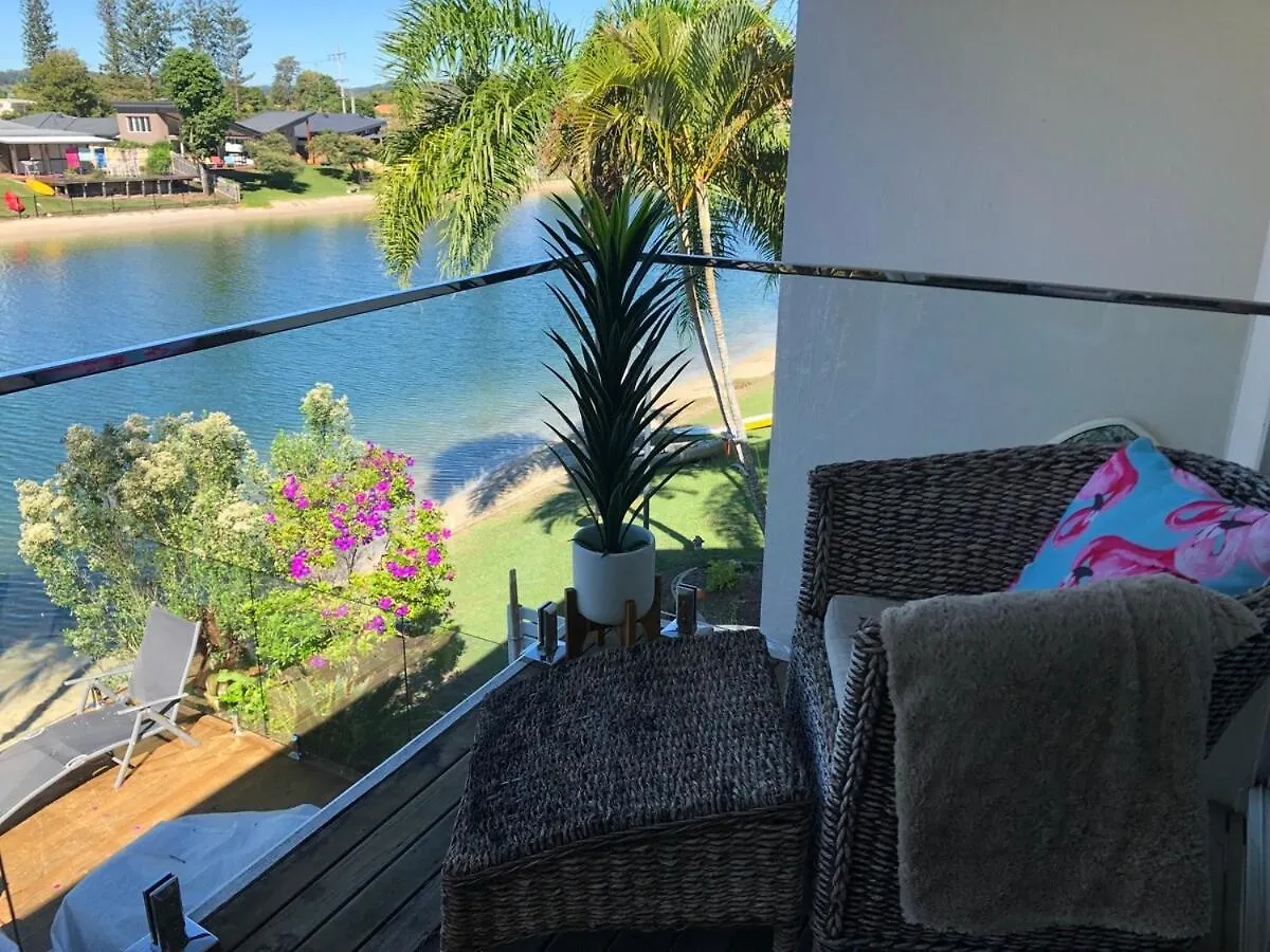 Waterfront 3 Bedroom House In Family Friendly Resort Gold Coast
