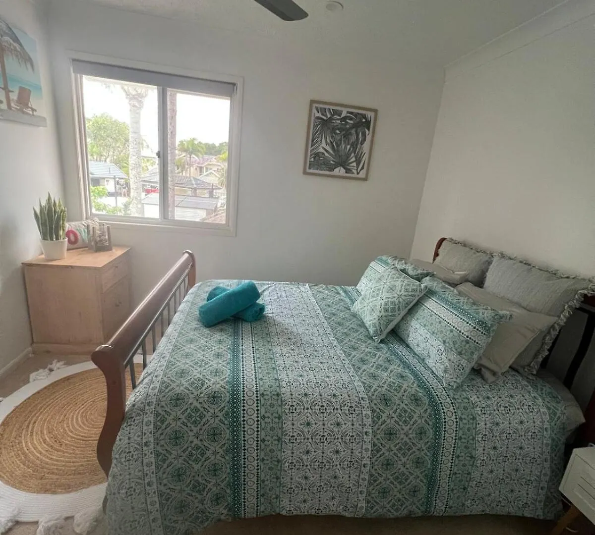 Waterfront 3 Bedroom House In Family Friendly Resort Gold Coast