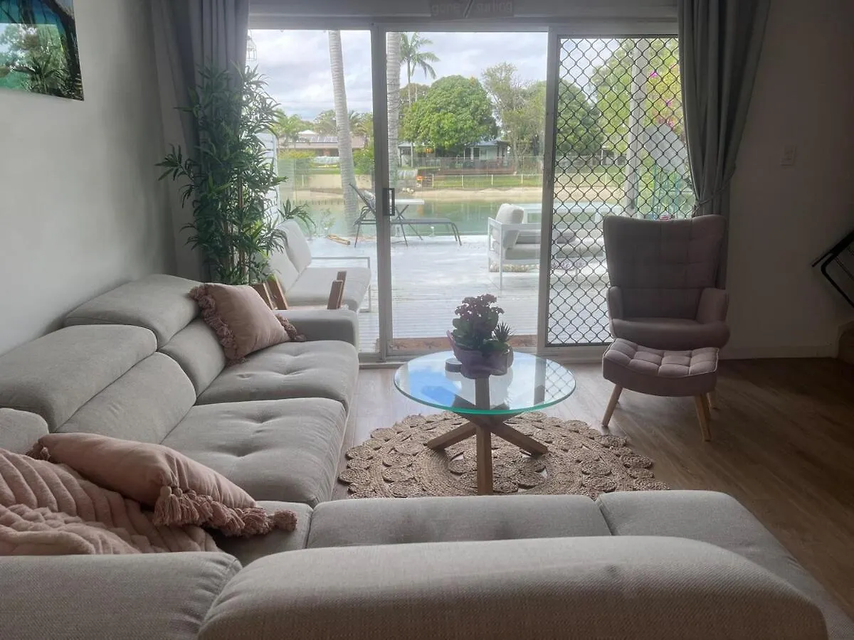 Waterfront 3 Bedroom House In Family Friendly Resort Gold Coast