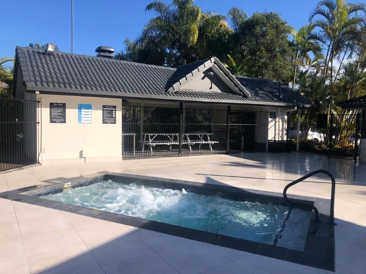 Waterfront 3 Bedroom House In Family Friendly Resort Gold Coast Australia