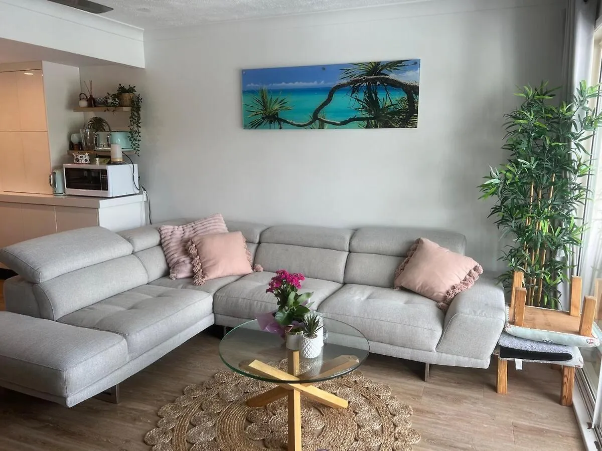 Waterfront 3 Bedroom House In Family Friendly Resort Gold Coast 0*,