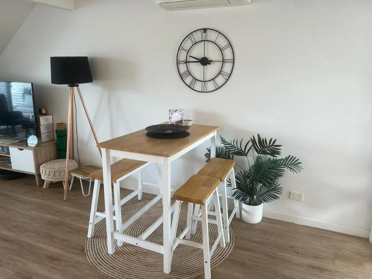 Waterfront 3 Bedroom House In Family Friendly Resort Gold Coast