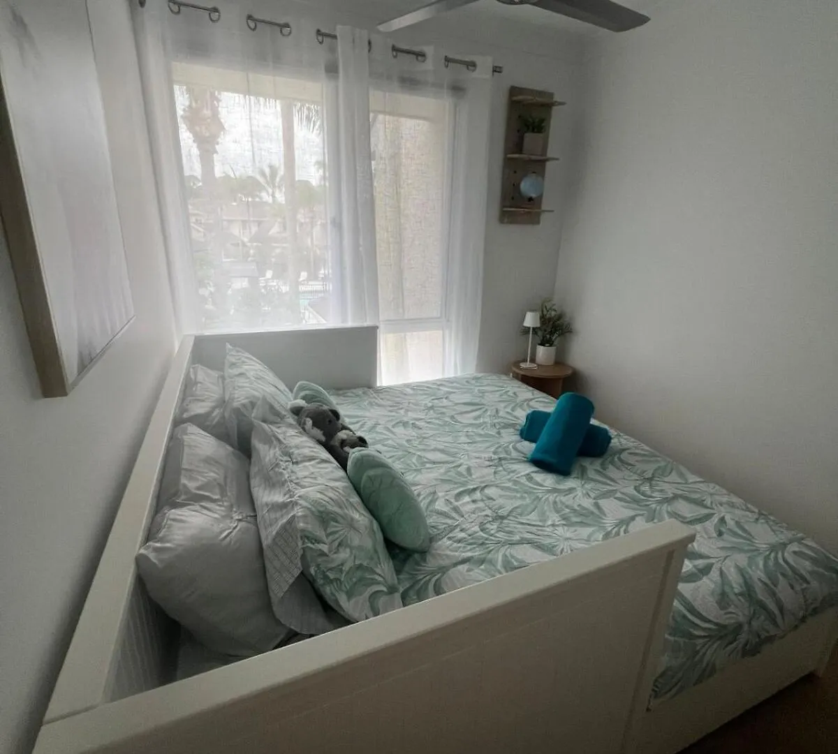 Waterfront 3 Bedroom House In Family Friendly Resort Gold Coast Australia